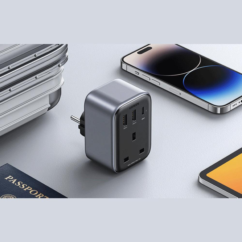 چندراهی برق و شارژر دیواری یک سوکت، یک تایپ سی و دو یواسبی 30 وات یوگرین CD314 15290