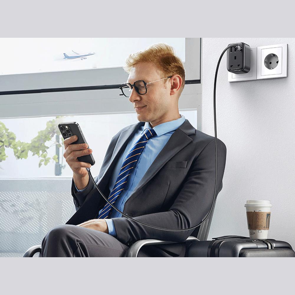 چندراهی برق و شارژر دیواری یک سوکت، یک تایپ سی و دو یواسبی 30 وات یوگرین CD314 15290