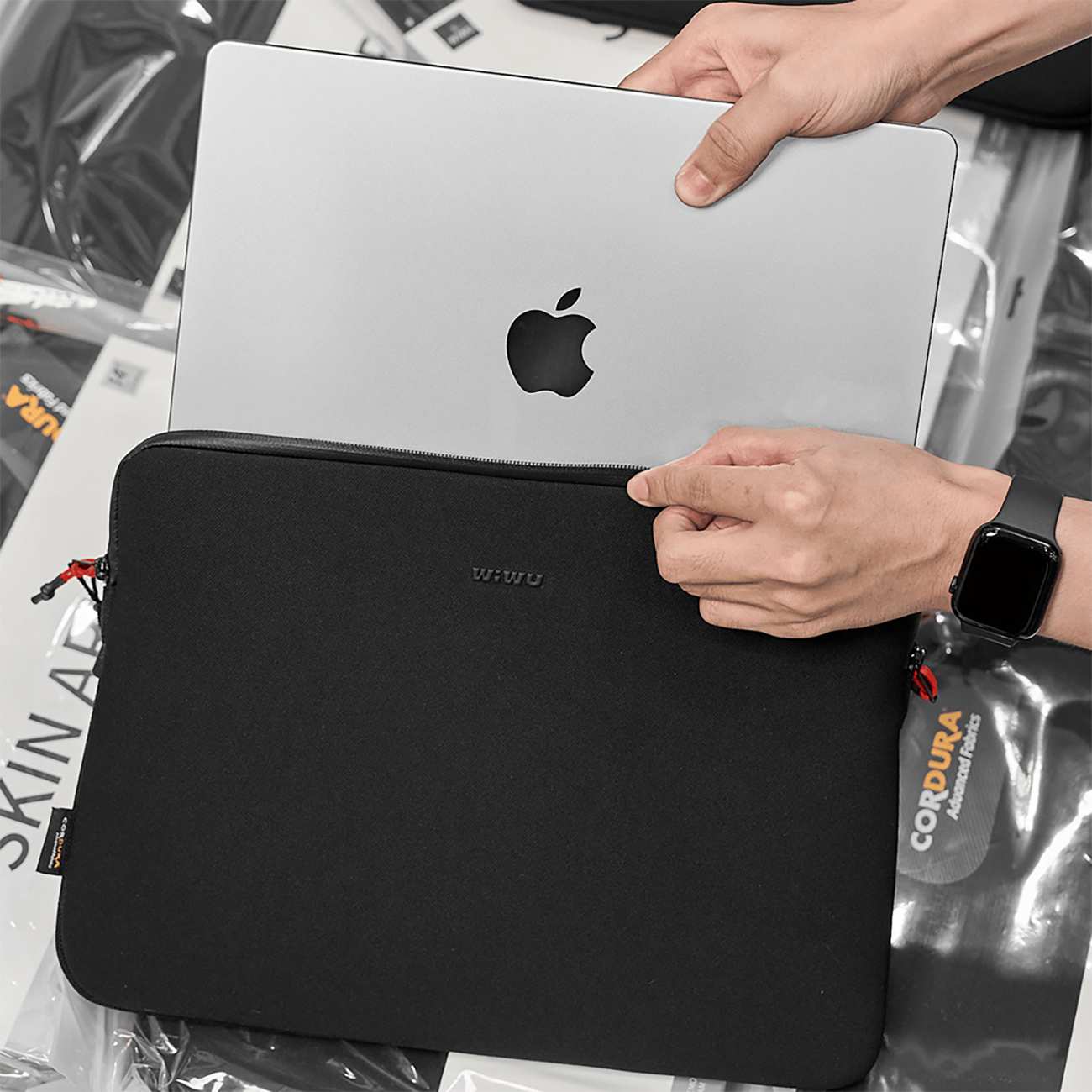 کیف محافظ لپتاپ و مکبوک 16 اینچی ویوو Skin Armor Sleeve