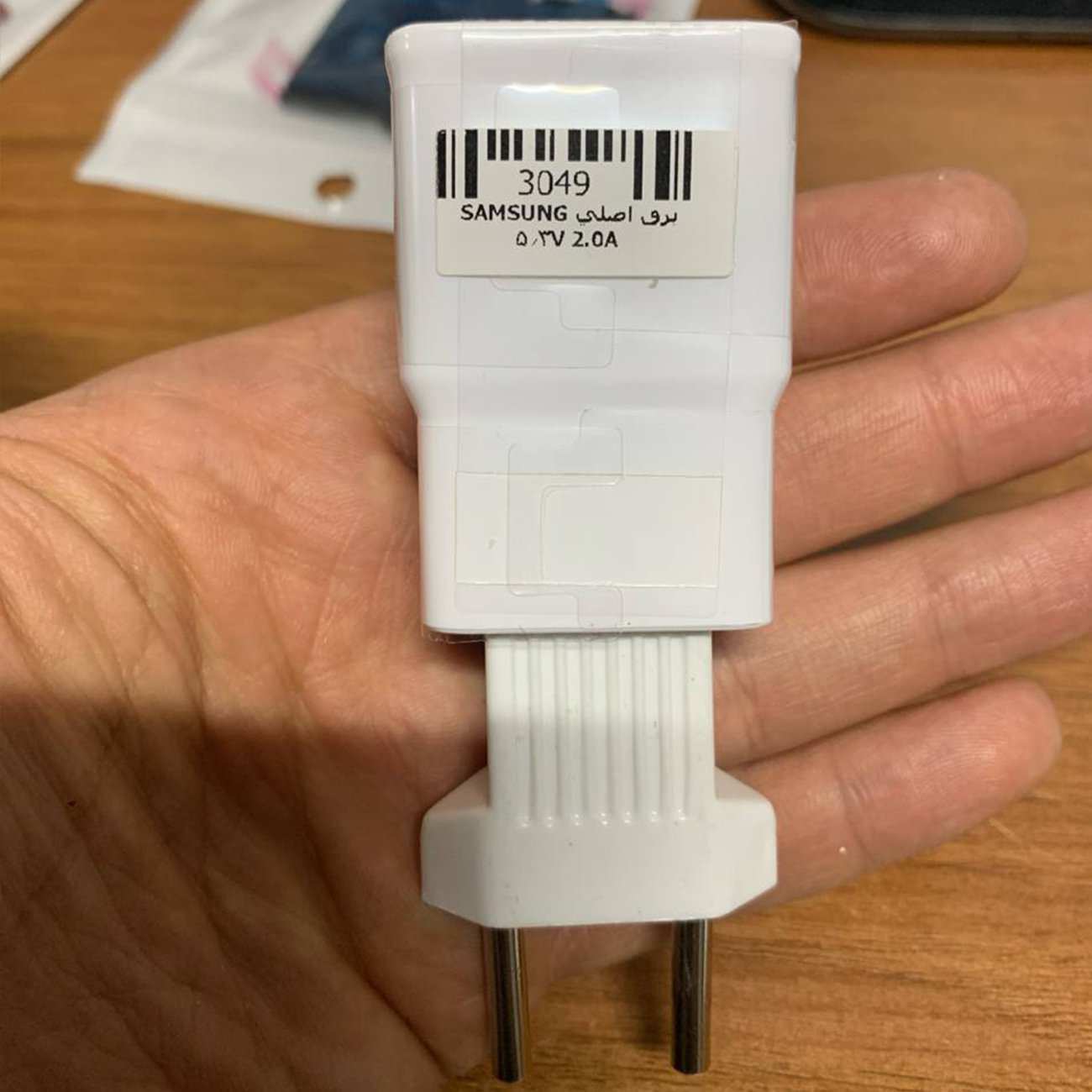 شارژر دیواری اصلی یو اس بی 5.3 ولت 2 آمپر سامسونگ EP-TA10CBC همراه با مبدل