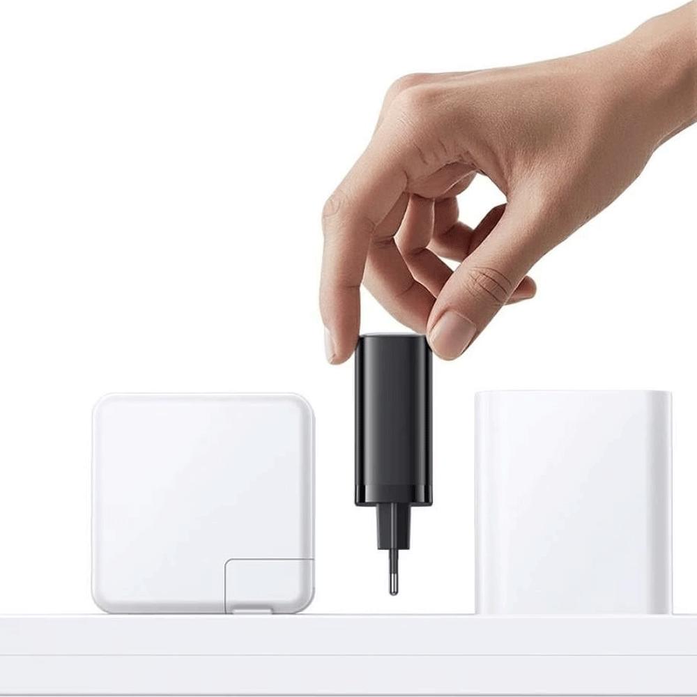 شارژر دیواری 30 وات Type-C و USB یوسامز با کابل تایپ سی CC296