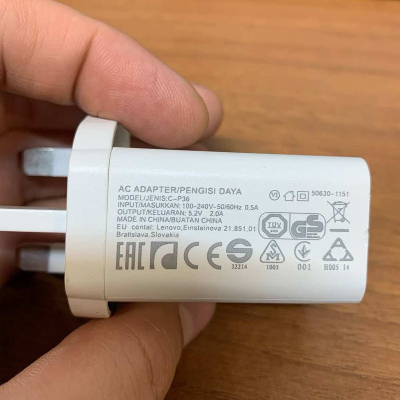 شارژر دیواری اصلی یو اس بی 5.2 ولت 2 آمپر لنوو C-P36