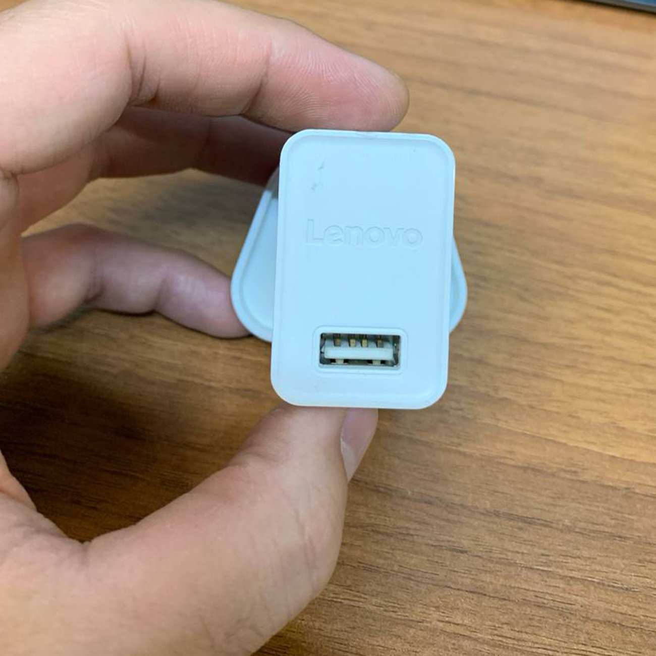 شارژر دیواری اصلی یو اس بی 5.2 ولت 2 آمپر لنوو C-P36