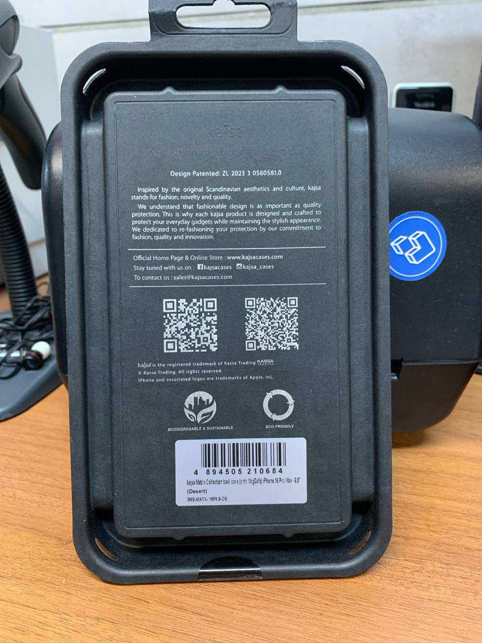 قاب مگسیف گوشی آیفون 16 پرو مکس کاجسا Matrix Collection
