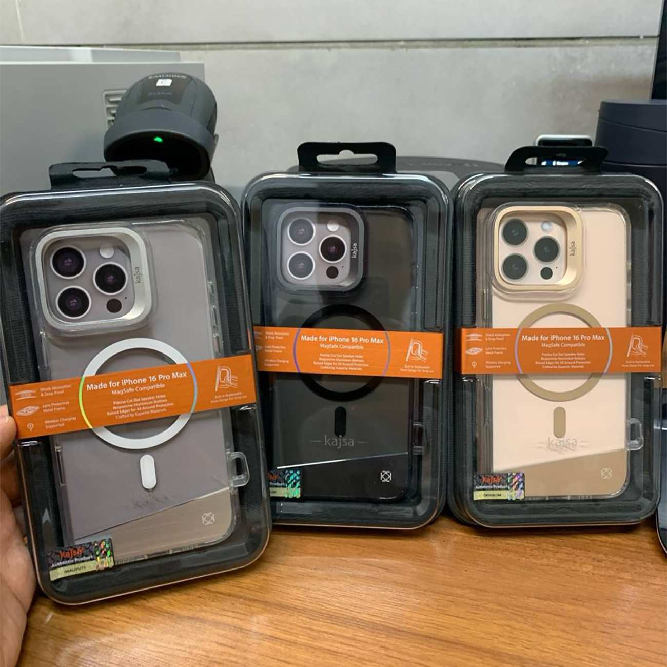 قاب شفاف مگسیف آیفون 16 پرو مکس کاجسا MAGSAFE