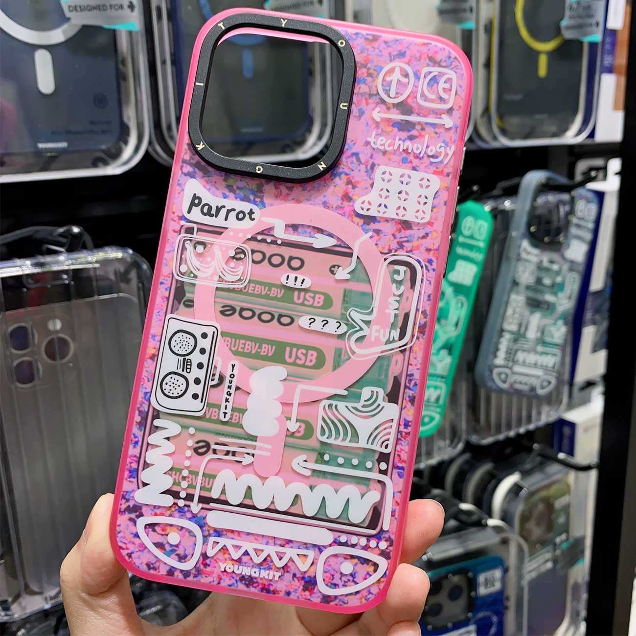 قاب مگسیف آیفون 15 پرومکس یانگ کیت DMCX003