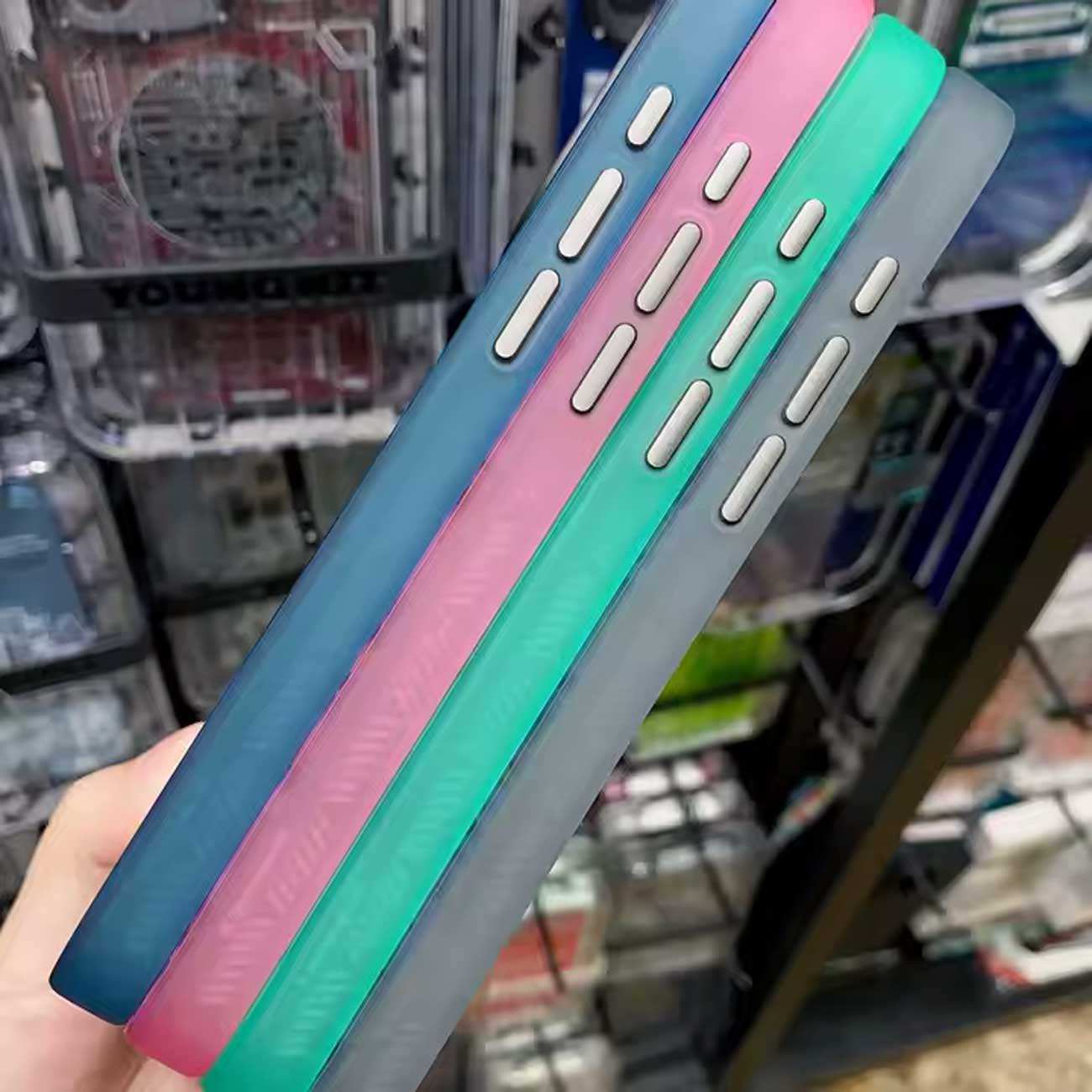 قاب مگسیف آیفون 15 پرومکس یانگ کیت DMCX003