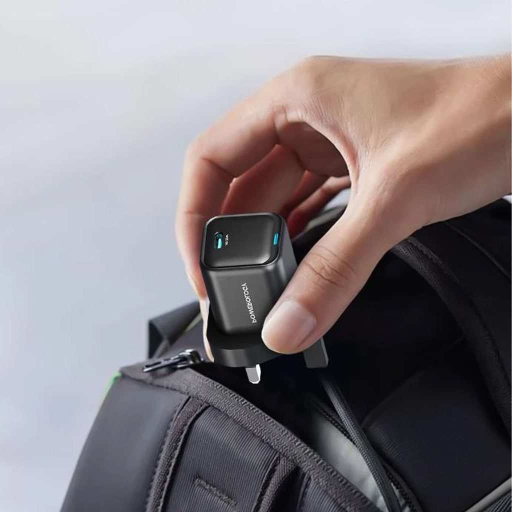 شارژر دیواری فست شارژ تایپ سی 20 وات با کابل دو سر تایپ سی 60 وات پاورولوژی PWCUQC016