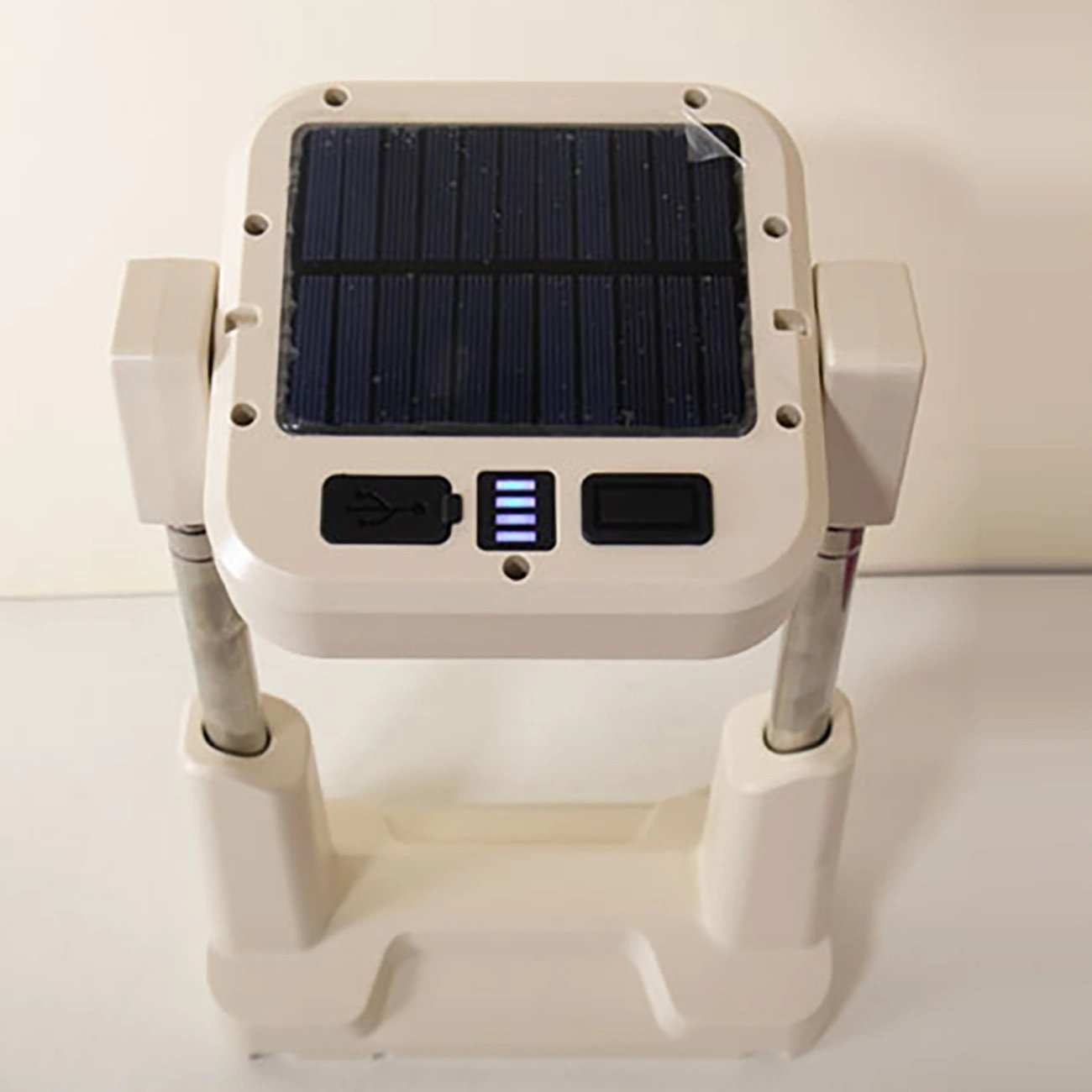 چراغ کمپینگ پایهدار شارژی خورشیدی با نور چند رنگ ch-23060-b