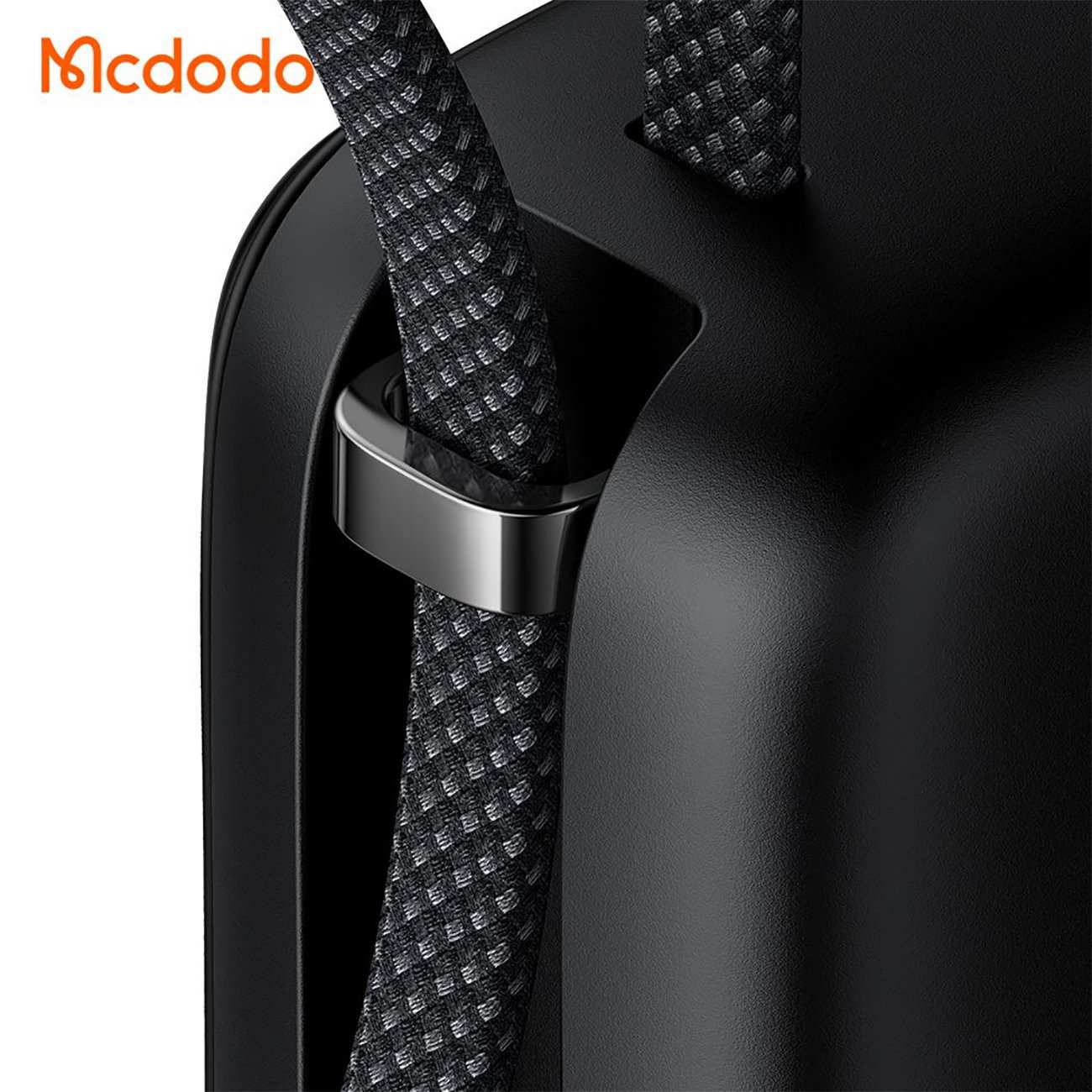 پاوربانک 20000 یواسبی و تایپسی 65 وات مک دودو MC-6370 با کابل متصل