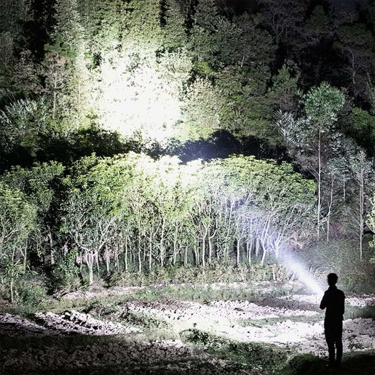 چراغ قوه شارژی و پاوربانک ضدآب اسمایلینگ شارک W591-P90