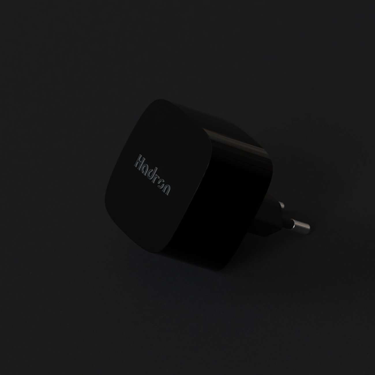 شارژر دیواری تایپ سی 33 وات هادرون C1013