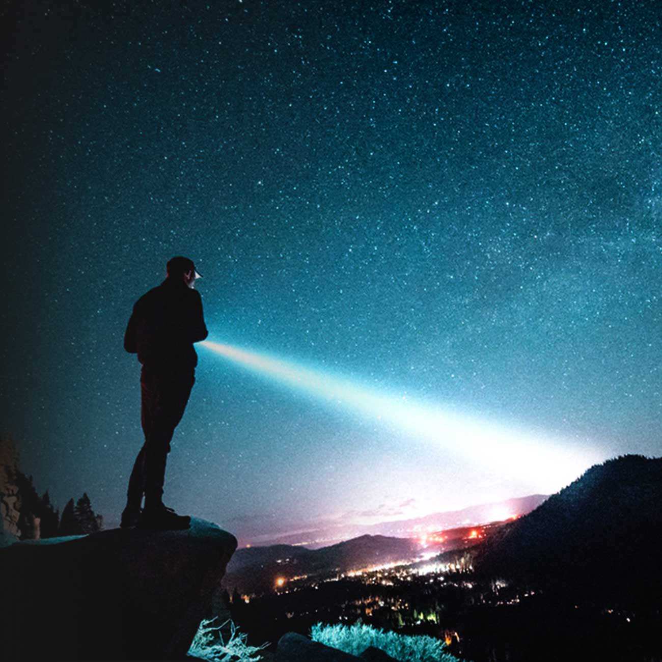 چراغ قوه ضدانفجار و ضدآب شارژی و پاوربانک اسمایلینگ شارک 887F