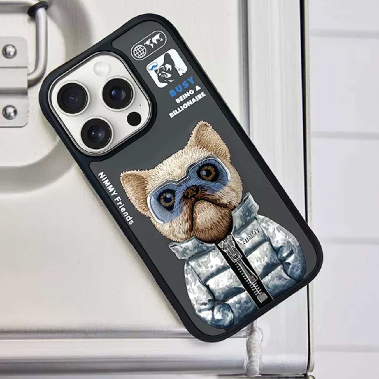 قاب گوشی آیفون 16 پرومکس طرح سگ عینکی با زیپ واقعی و استایل بینظیر نیمی IP16-PRO-MAX-01