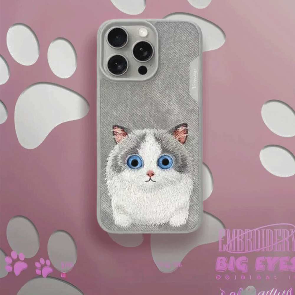 قاب گوشی آیفون 16 پرومکس طرح گربه ملوس با چشم متحرک نیمی 07