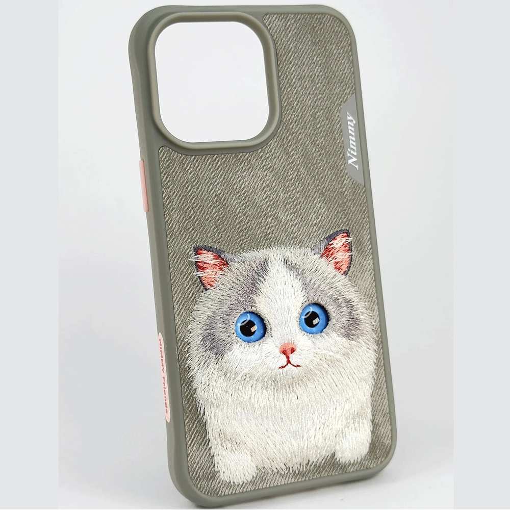 قاب گوشی آیفون 16 پرومکس طرح گربه ملوس با چشم متحرک نیمی 07