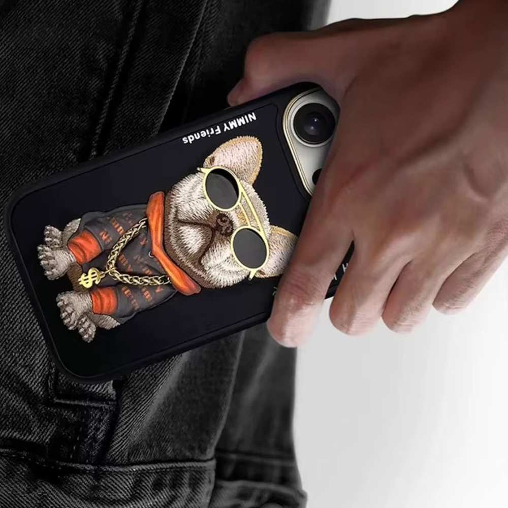 قاب محافظ گوشی آیفون 16 پرو بولداگ با زنجیر و عینک واقعی نیمی 01