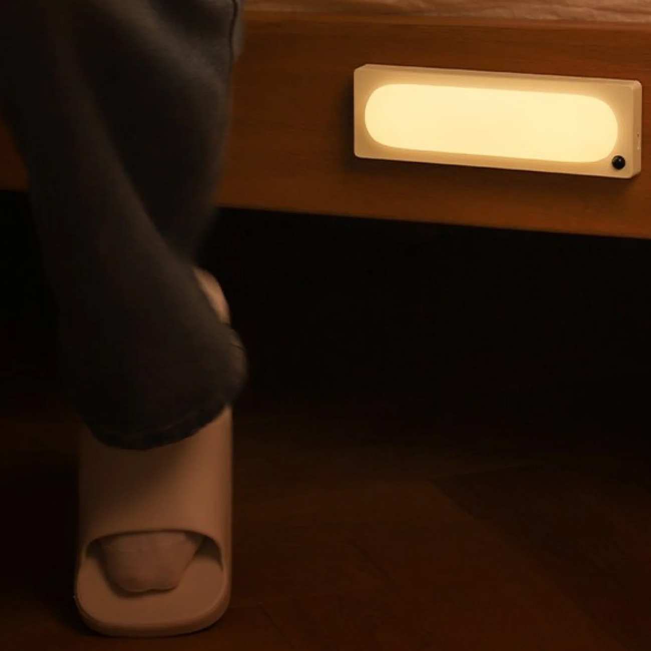 چراغ سنسور دار شارژی کمد و کابینت H-L-27