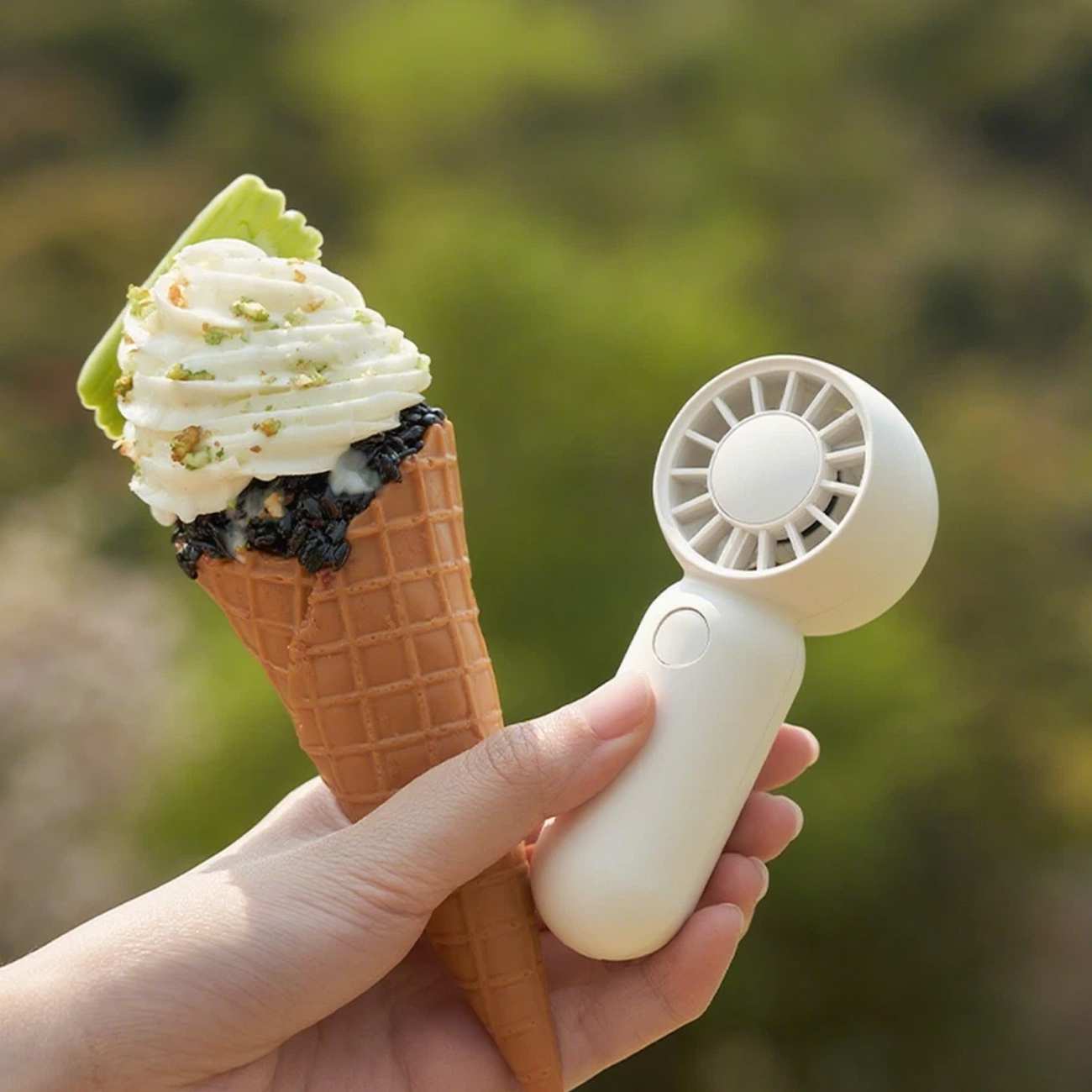 پنکه شارژی دستی کوالیتل Qualitell Y6