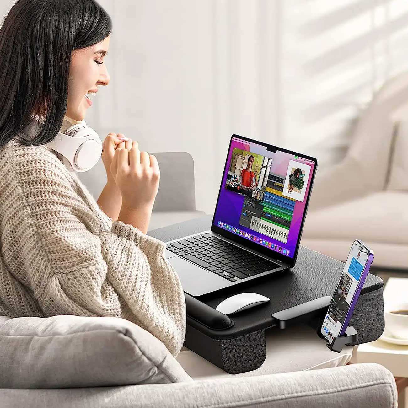 میز لپتاپ 16 تا 17 اینچ روی پا سایجی GX3 بالشتکدار