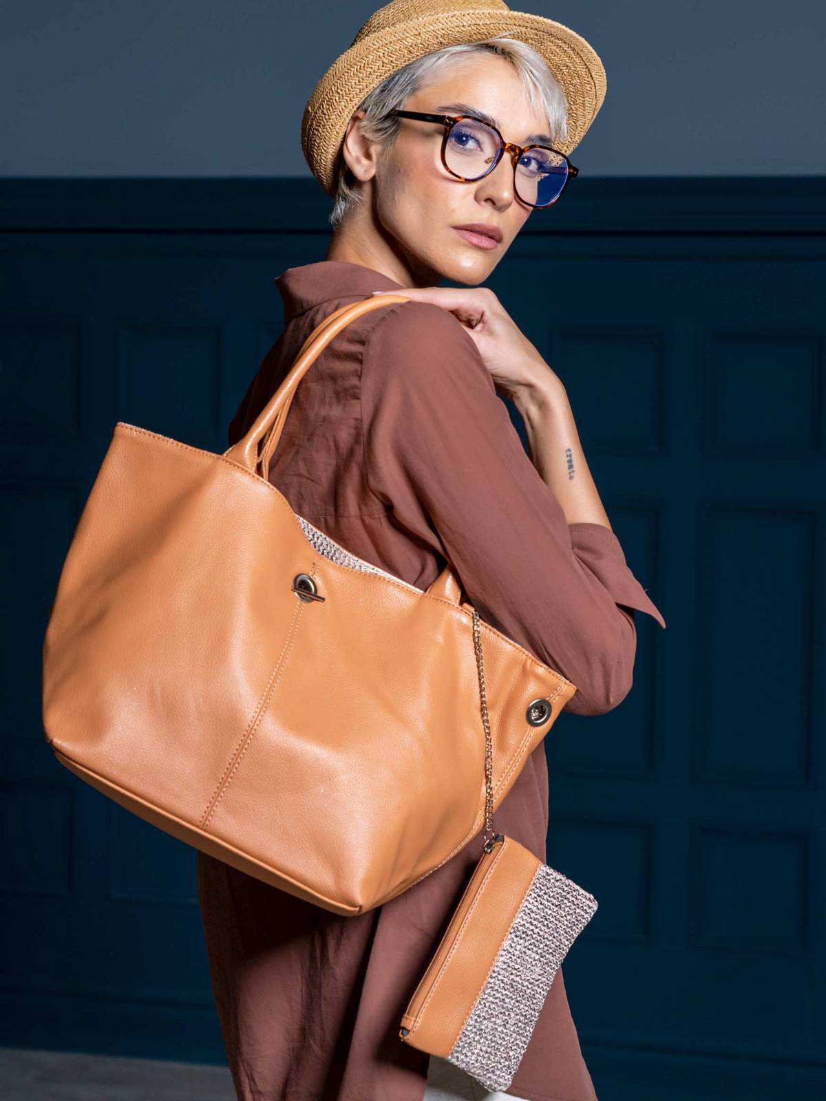 کیف دوشی زنانه دیوید جونز مدل CM6650