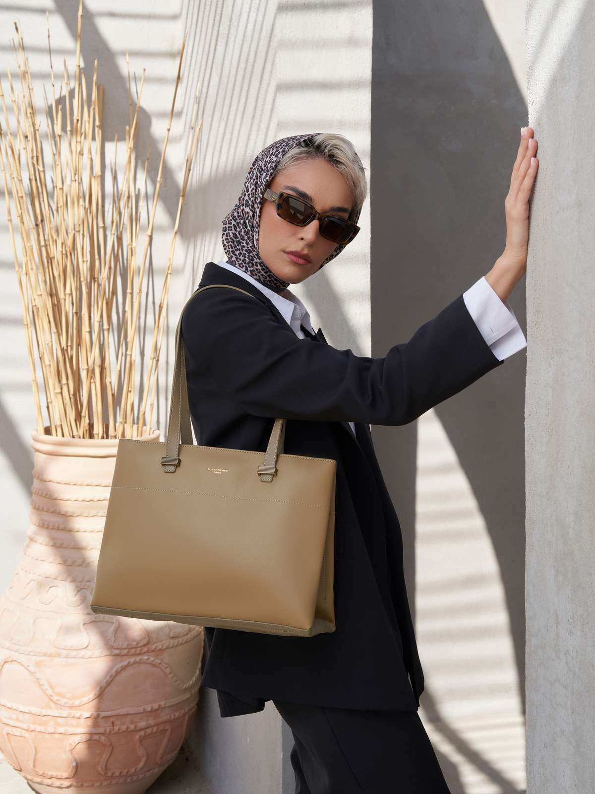 کیف دوشی زنانه دیوید جونز مدل CM6653