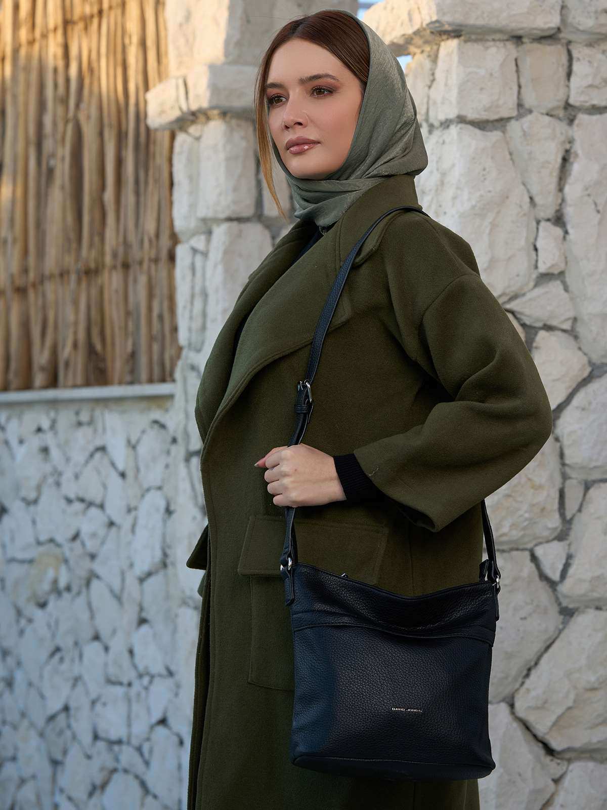 کیف دوشی زنانه دیوید جونز مدل 1-7013