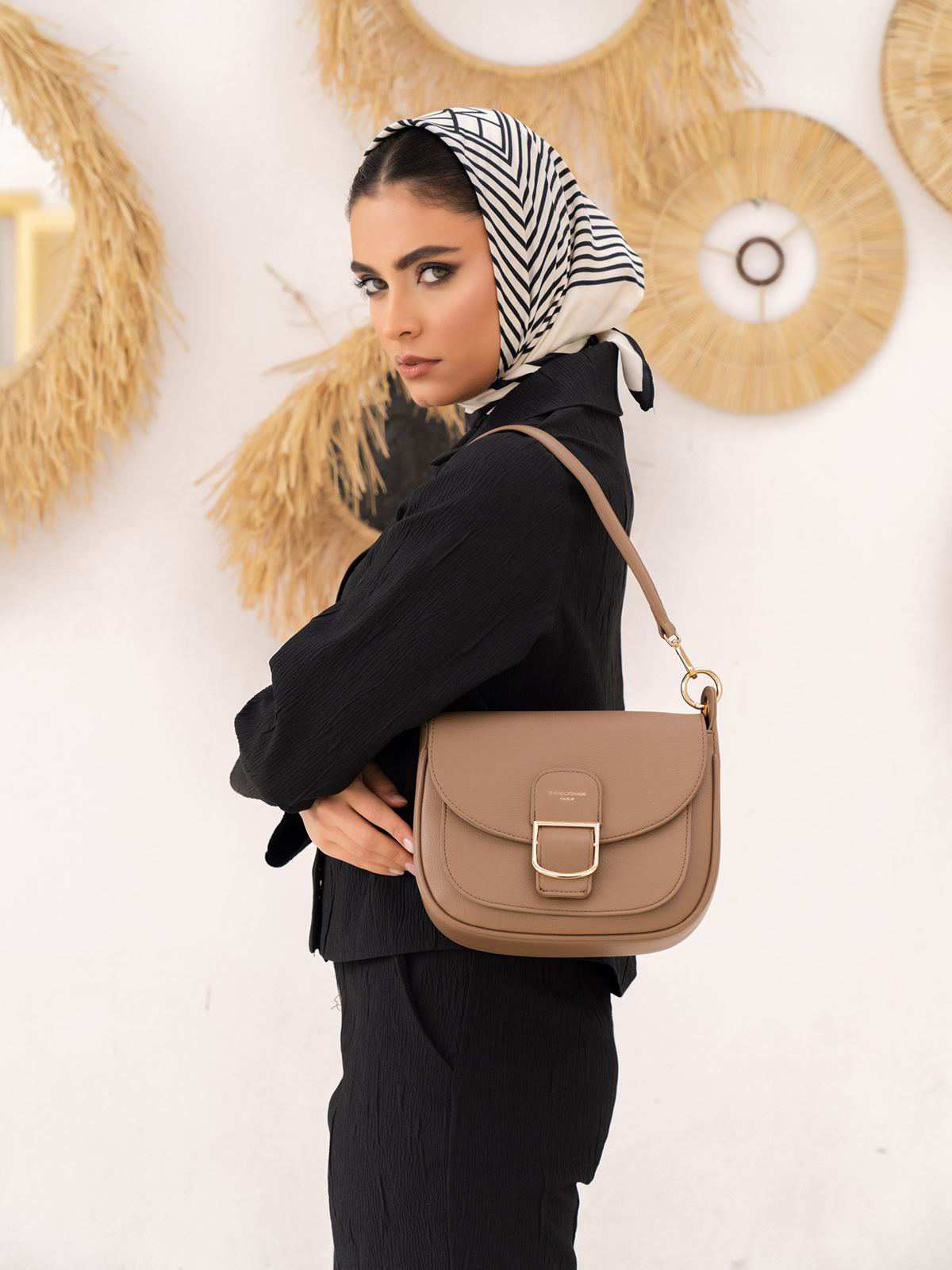 کیف دوشی زنانه دیوید جونز مدل CM6831