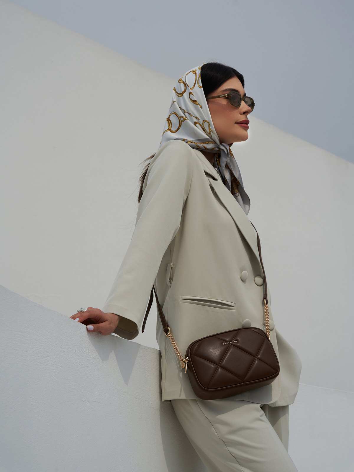 کیف دوشی زنانه دیوید جونز مدل 2-7020