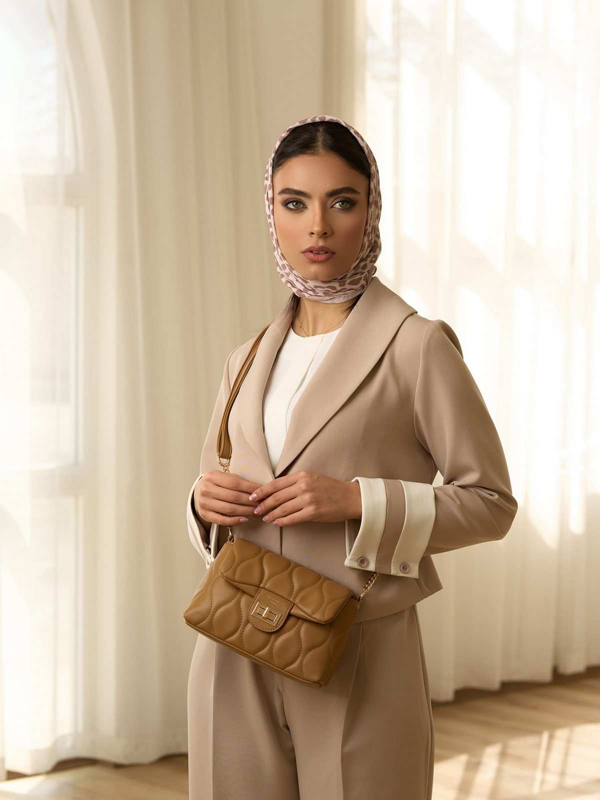 کیف دوشی زنانه دیوید جونز مدل CM6700