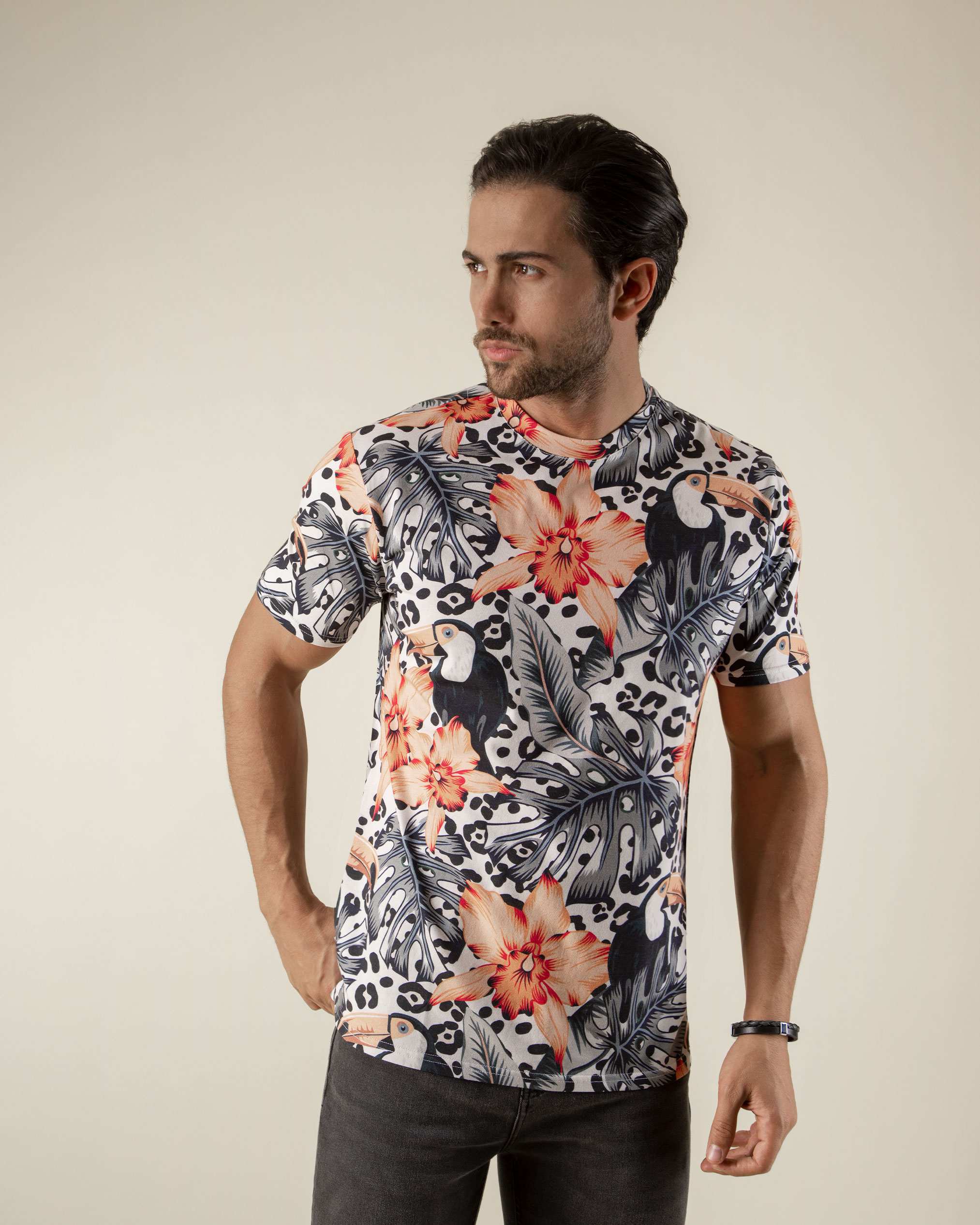 تی شرت طرح دار مردانه 2210608 کروم