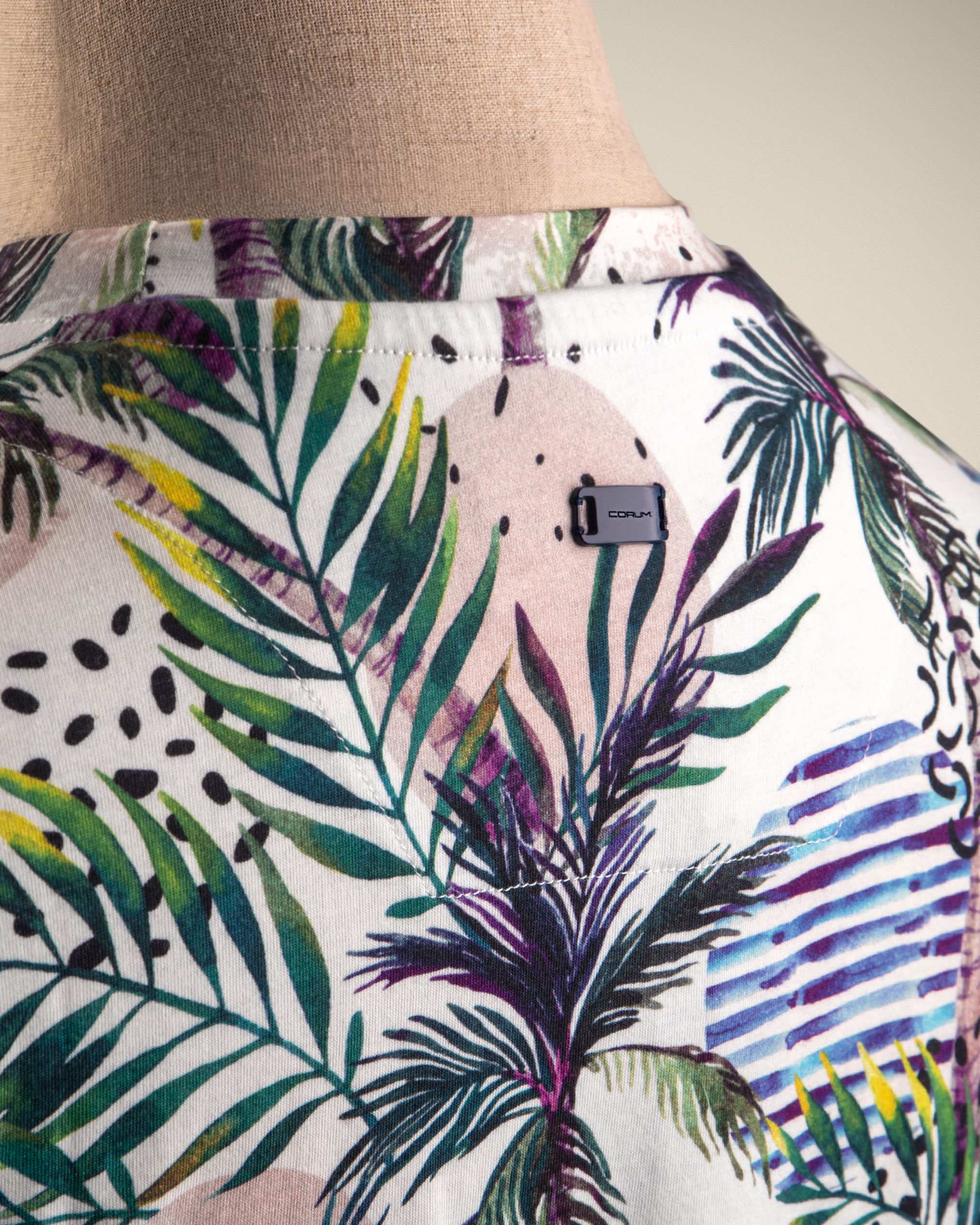 تی شرت طرح دار مردانه 2210612 کروم