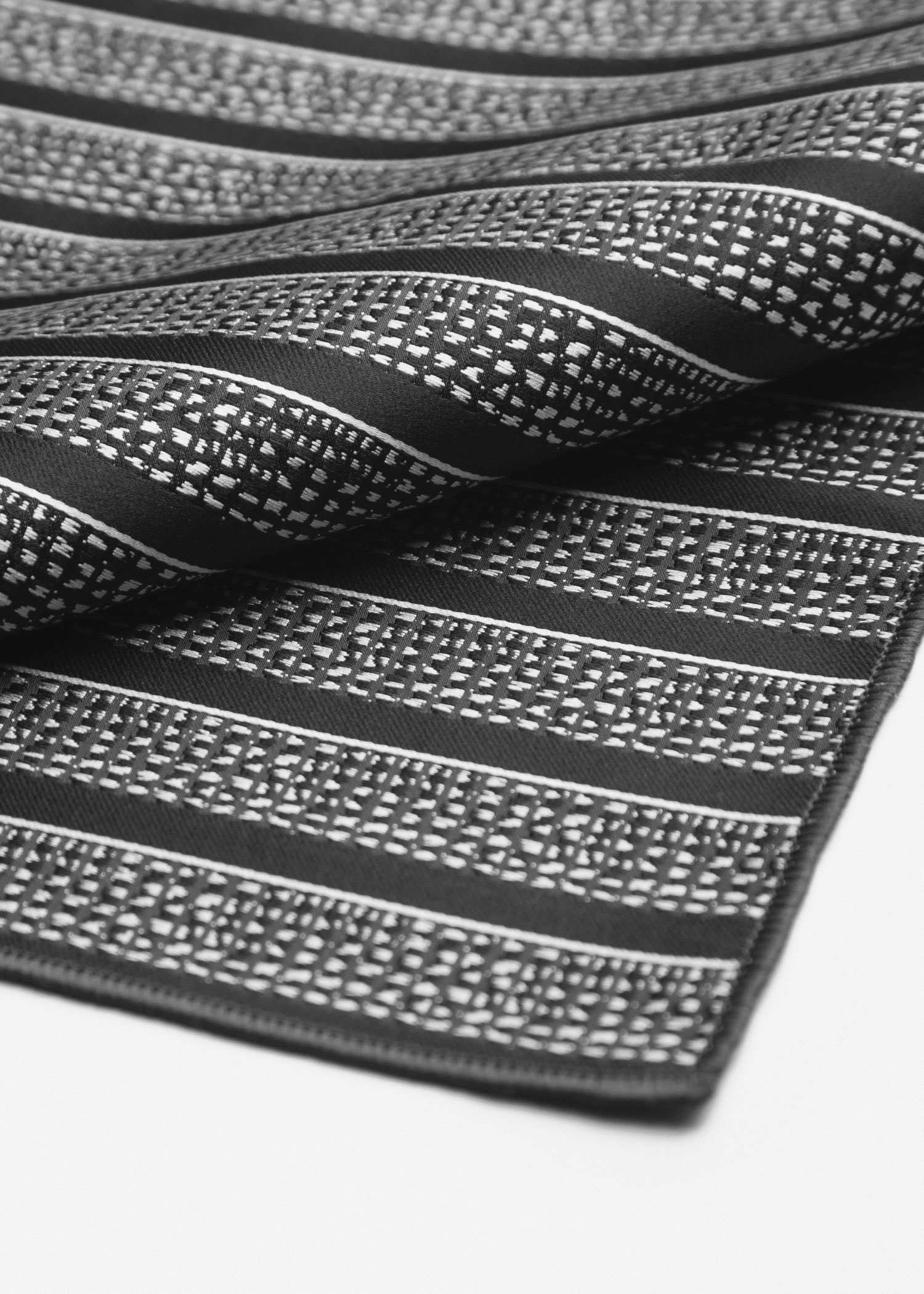 ست کراوات و پوشت 2311243 کروم