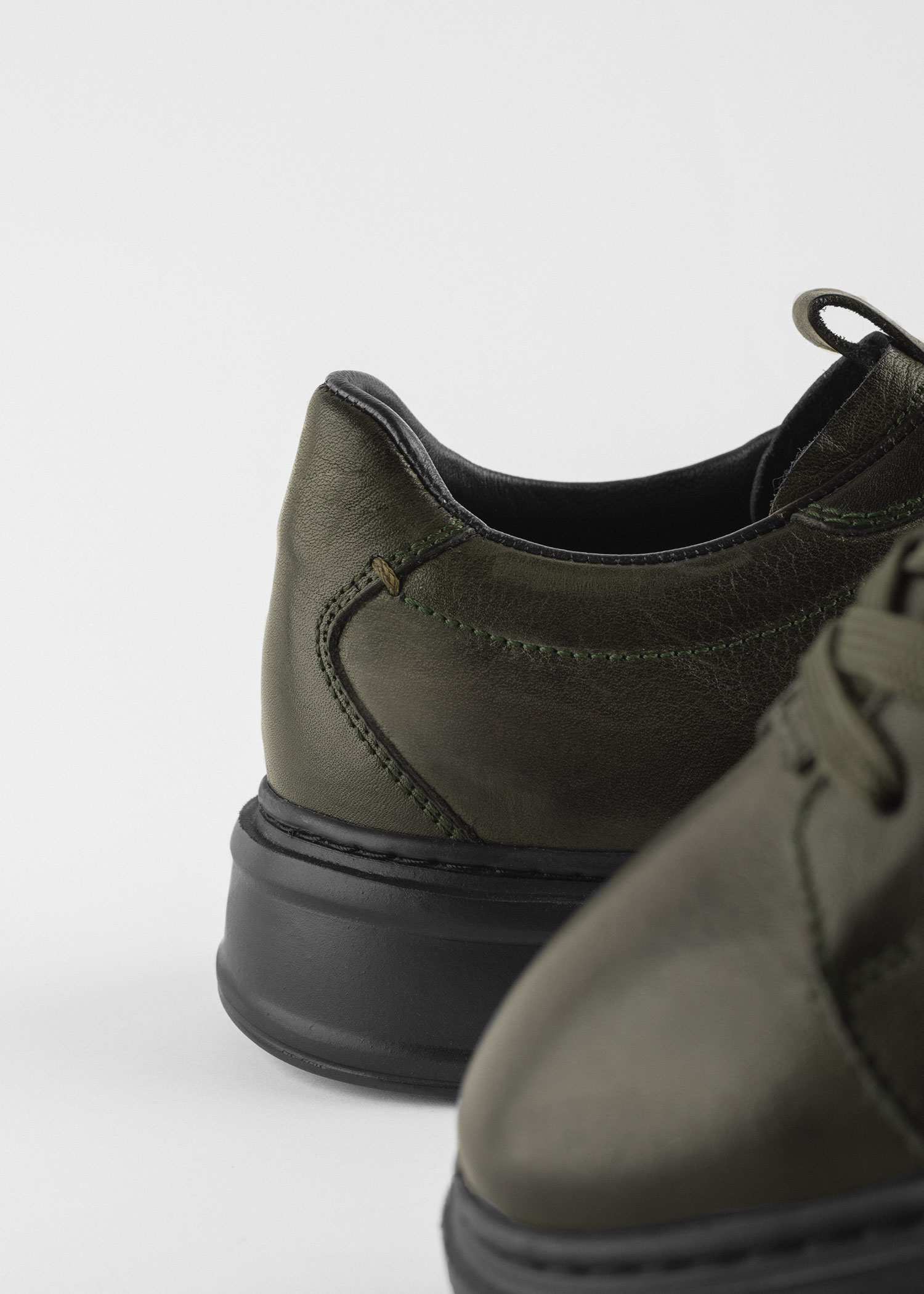 کفش چرم مردانه Sneakers کروم