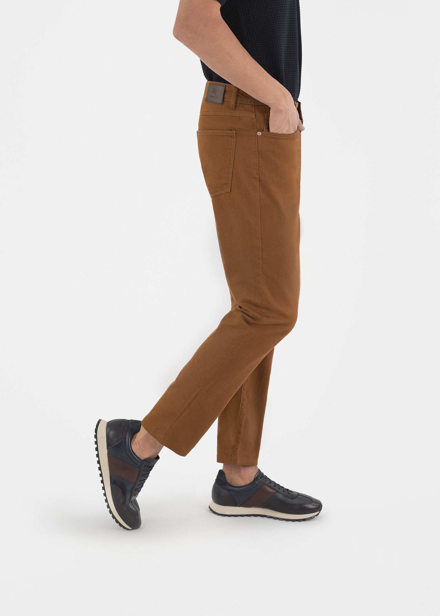 شلوار کتان Slim-Fit کروم