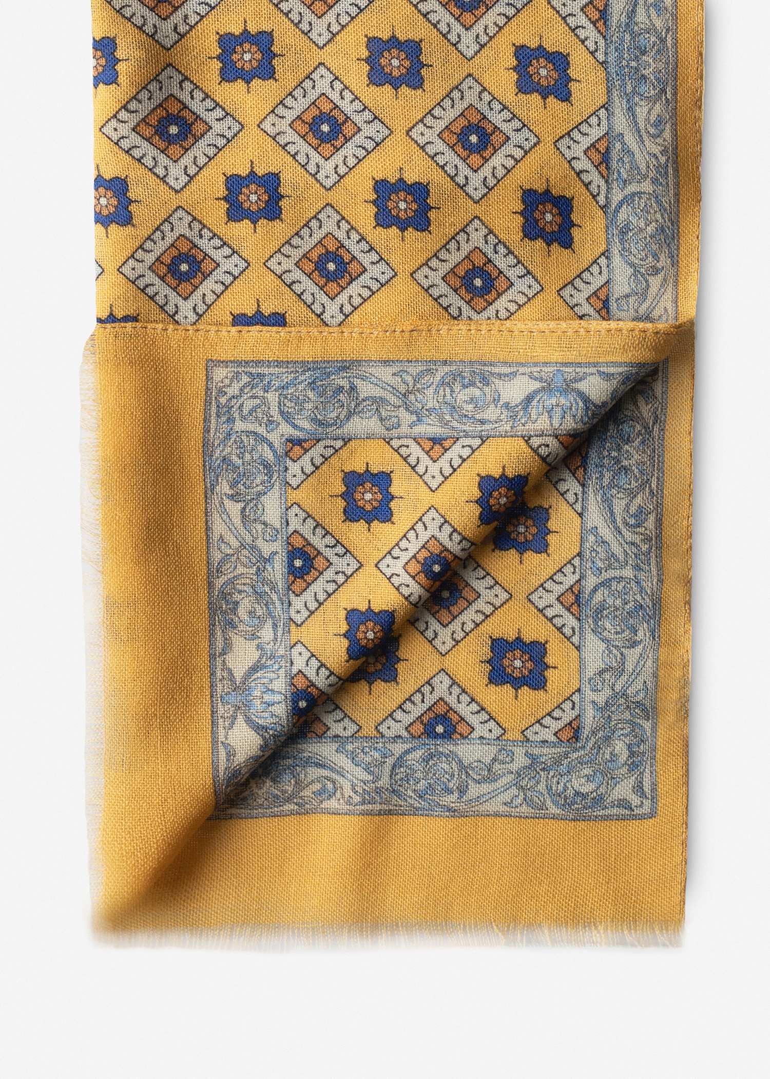 شال طرح دار پشمی 2521618 کروم