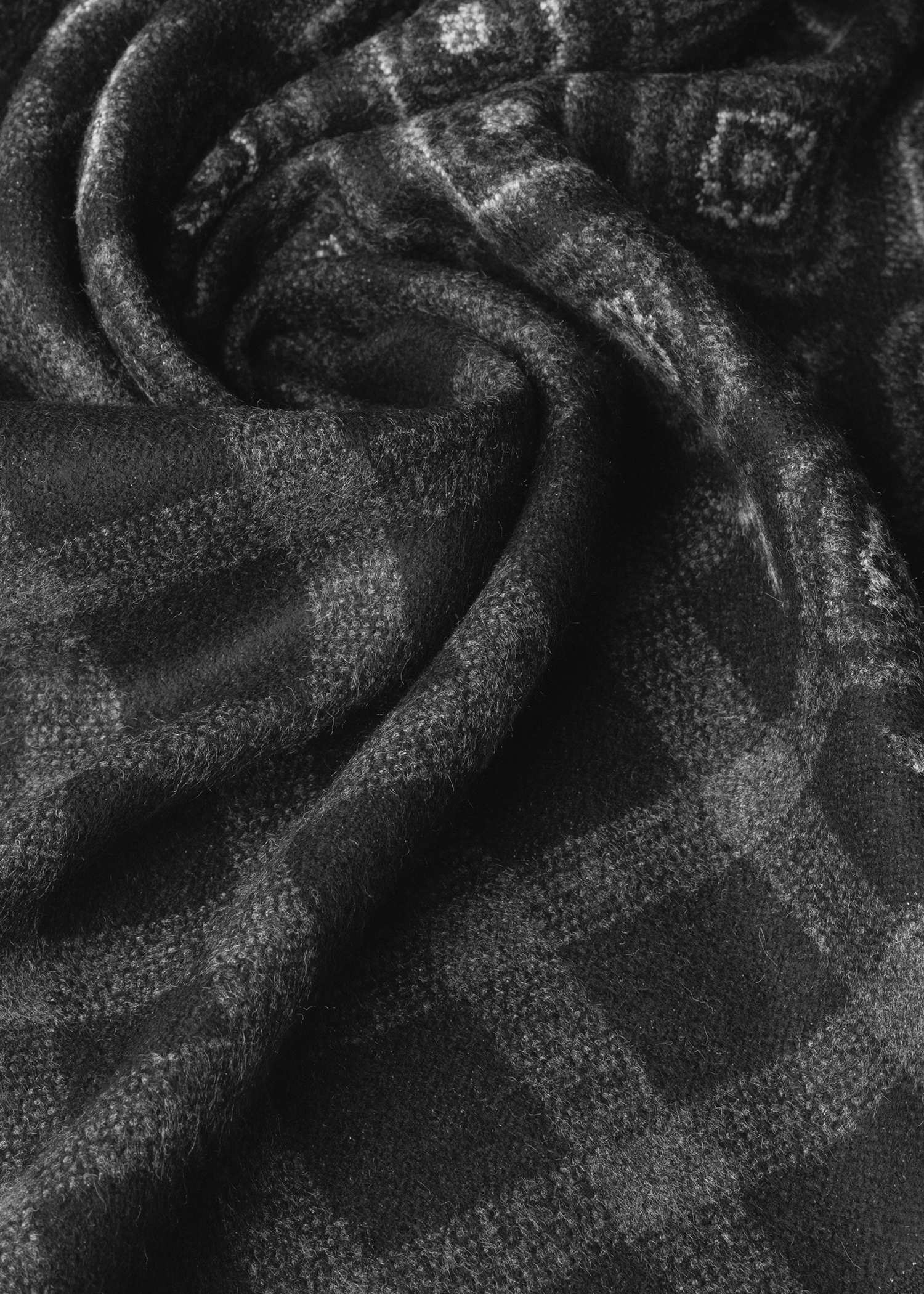 شال مردانه طرح دار 2521641 کروم