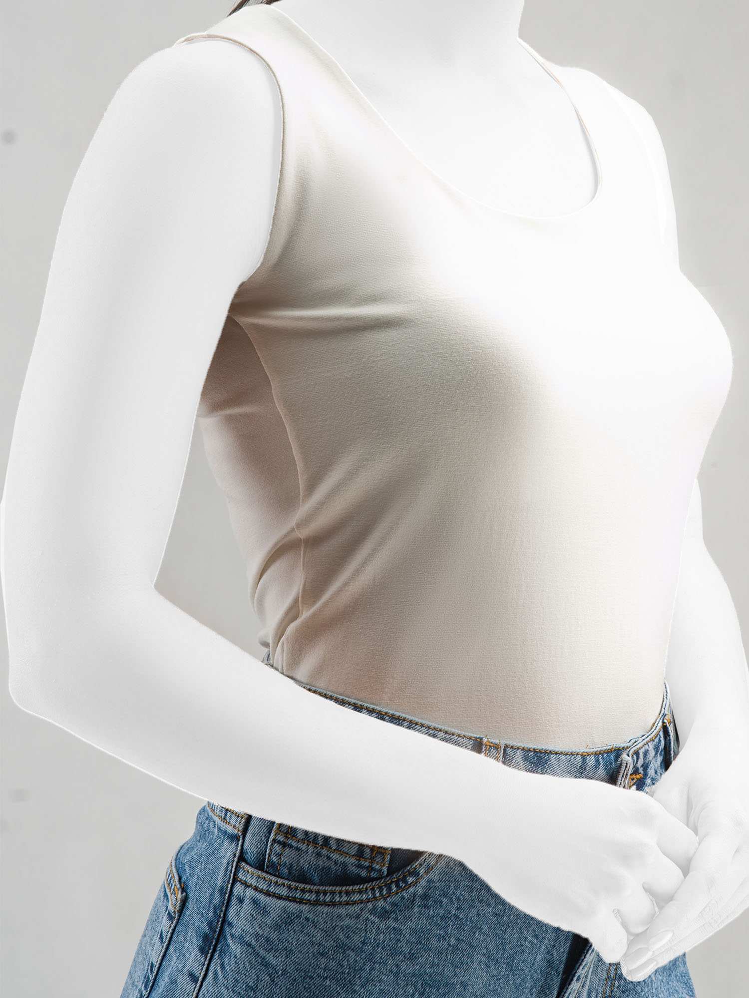 تاپ زنانه یقه خشتی مدل تابا برنس Bornos