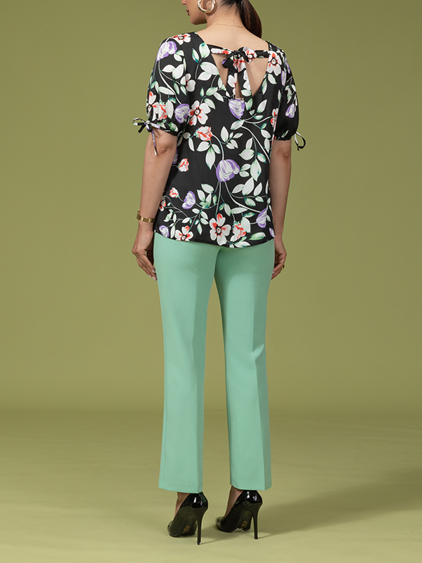 بلوز زنانه آستین پفی کوتاه کرپ ساتن یقه گرد کژوال کمند برنس Bornos