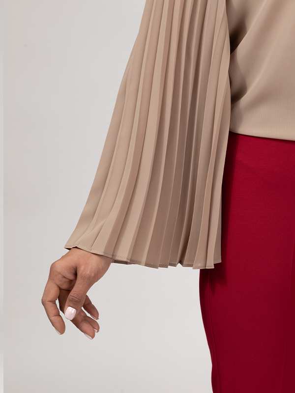 بلوز زنانه کرپ حریر آستین کلوش پلیسه 40103 برنس Bornos