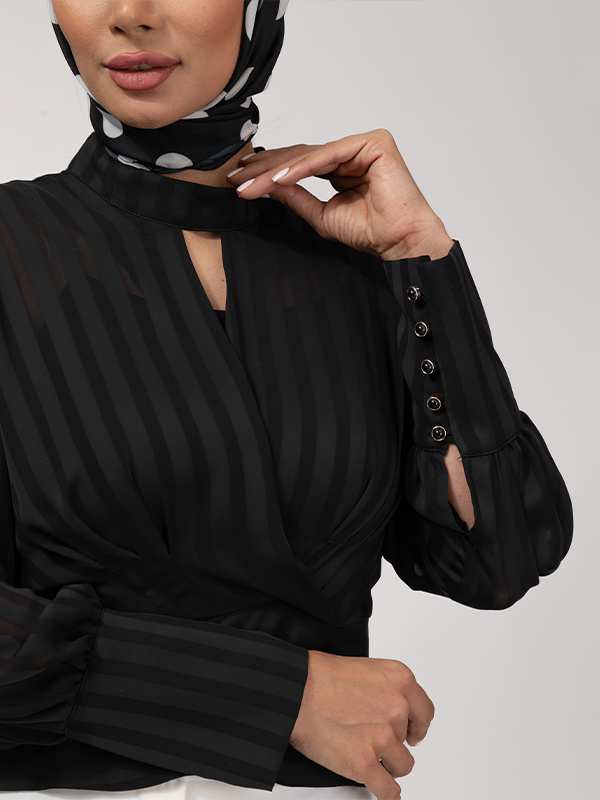 بلوز مجلسی زنانه کرپ حریر یقه چپ راستی آستین پفی 40106 برنس Bornos