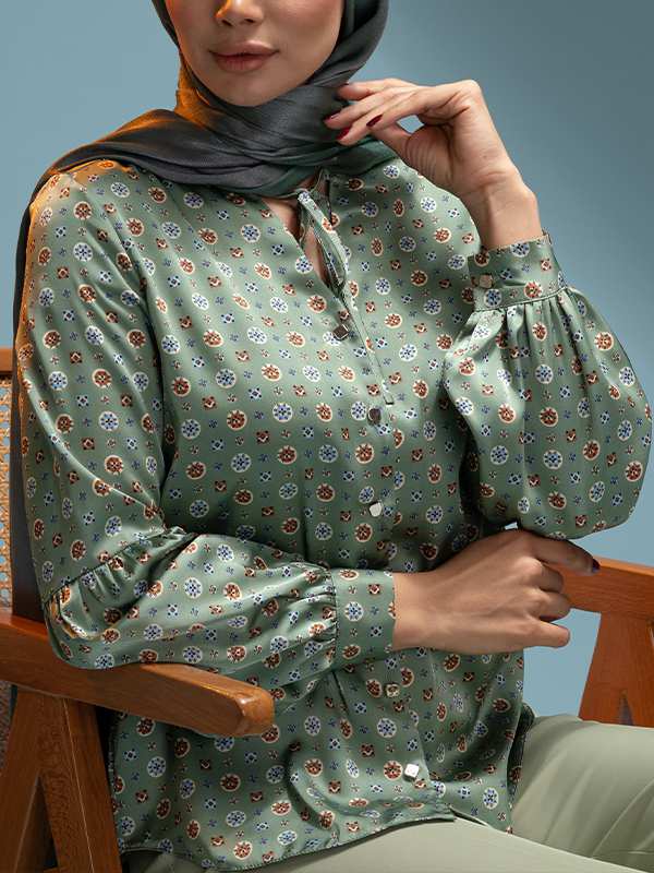 شومیز زنانه ساتن طرحدار مجلسی یقه گره ای 30108 برنس Bornos