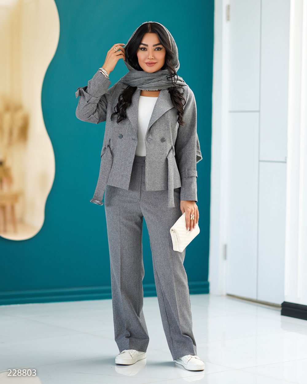 ست کت کراپ و شلوار زنانه طوسی مدل دیپلمات فهامهالسانا Elsana کد2288