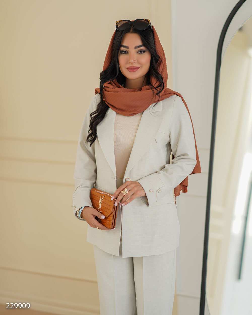 ست کت و شلوار زنانه شیری مدل ژامانالسانا Elsana کد2299