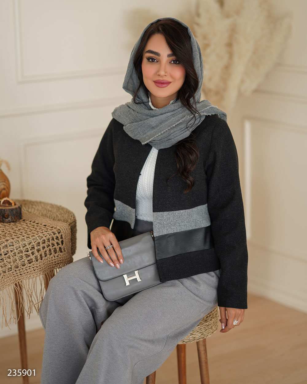 پالتو کوتاه زنانه فوتر مشکیطوسی مدل فرشین السانا Elsana کد 2359