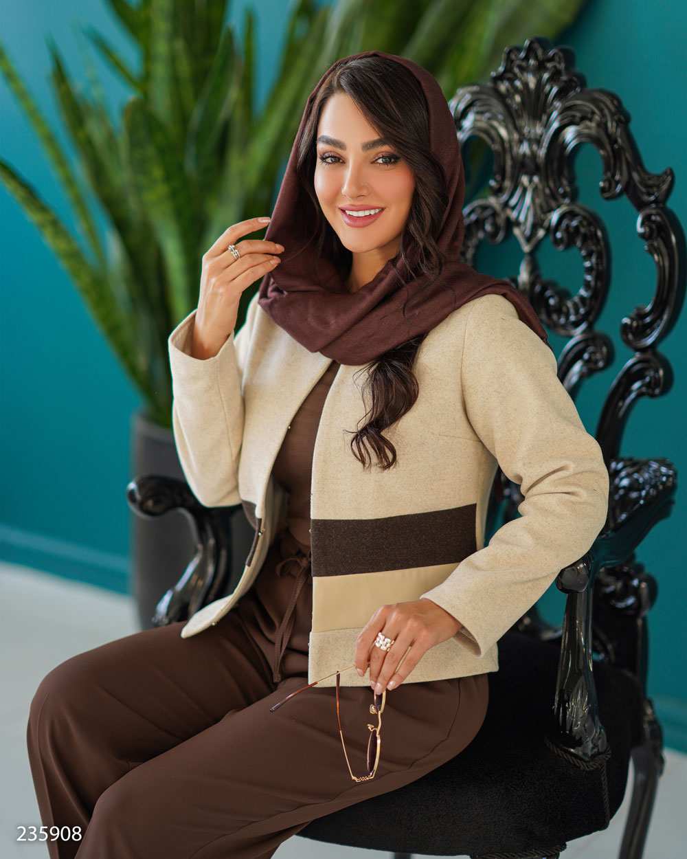 پالتو کوتاه زنانه فوتر کرم مدل فرشین السانا Elsana کد 2359