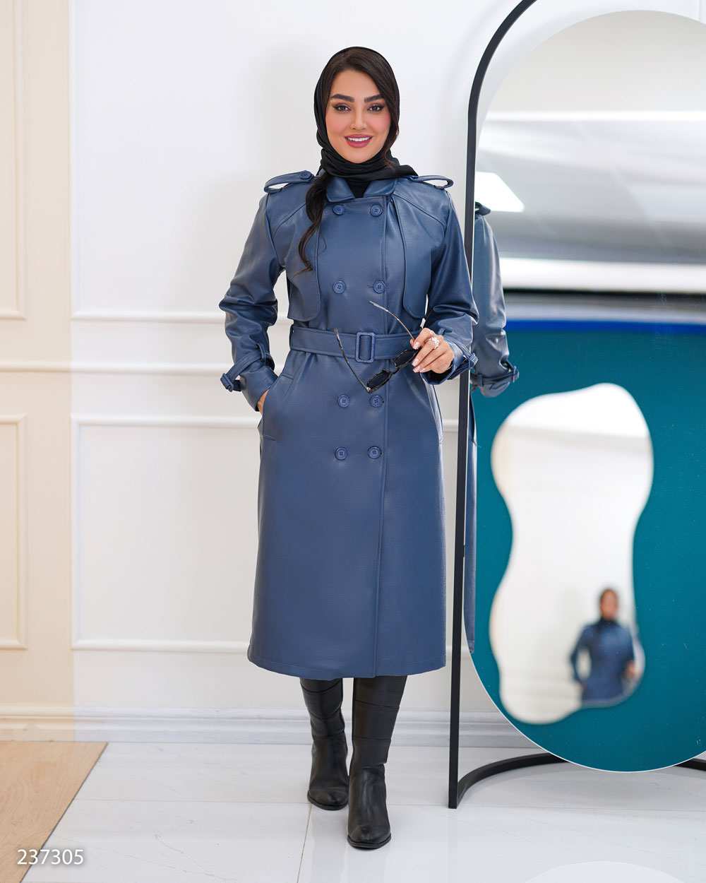 پالتو چرم بلند زنانه آبی نفتی مدل شبرنگ السانا Elsana کد 2373