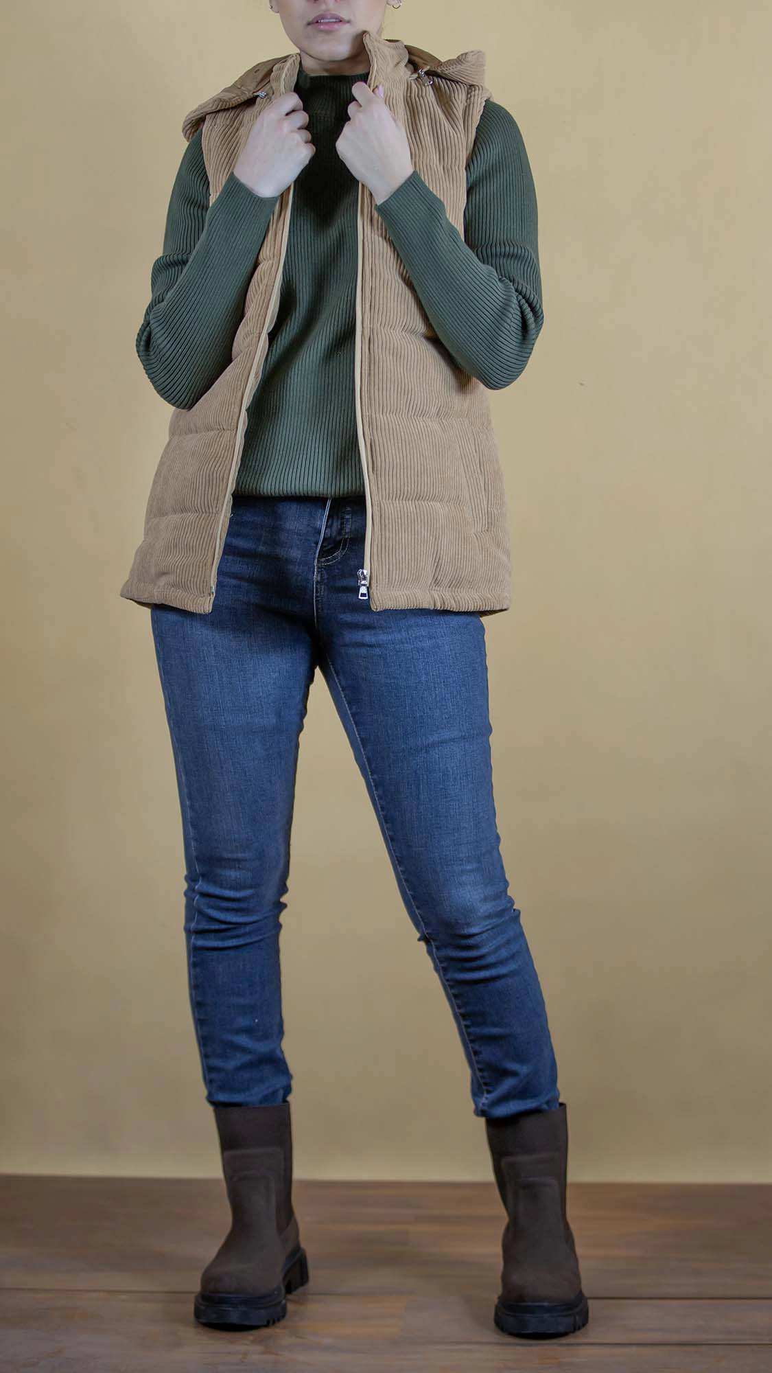 پافر زنانه J1042 برندس Brands