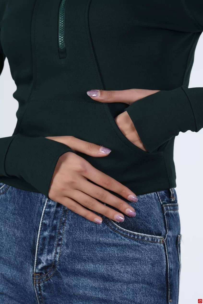 بلوز زنانه نیم زیپ اسلیم مشکی جی پی ای JPA کد 02083