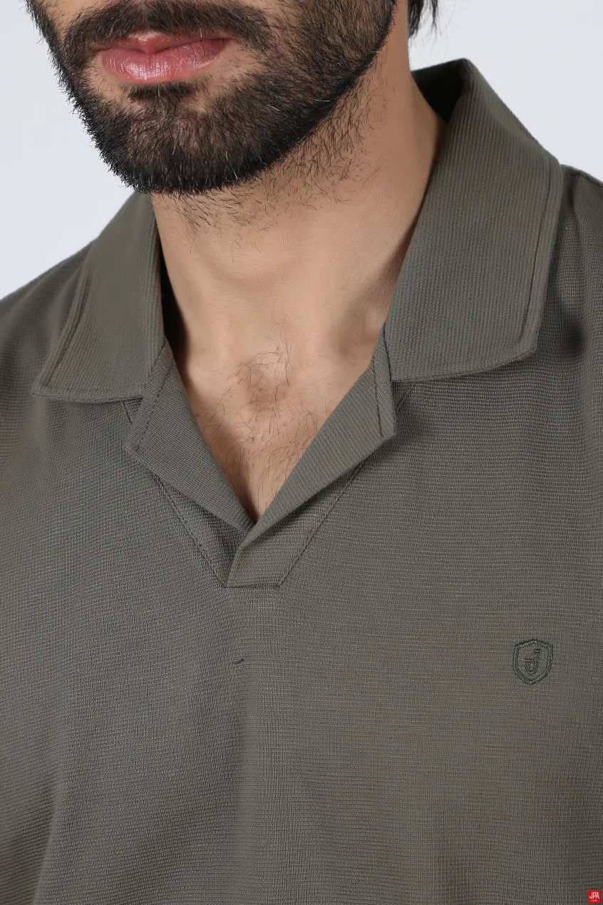 تی شرت مردانه یقه انگلیسی مشکی جی پی ای JPA کد 02325